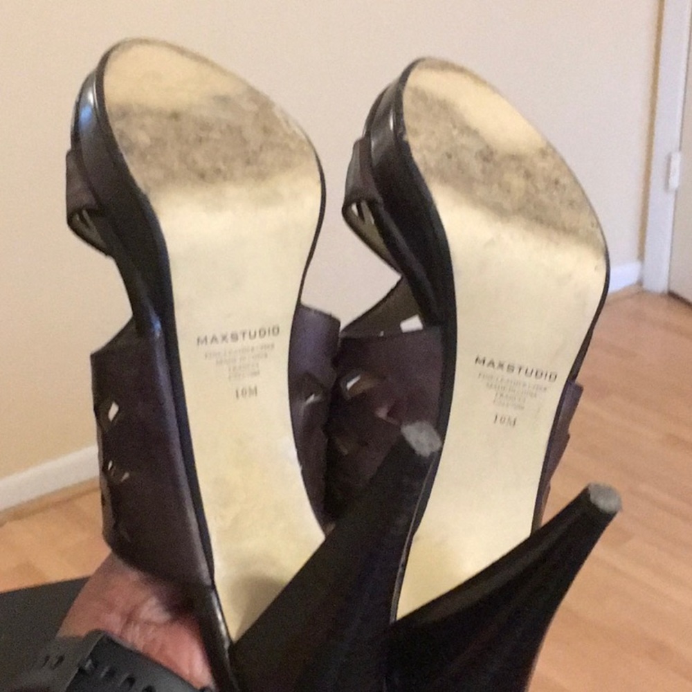Women’s  leather high heel shoes